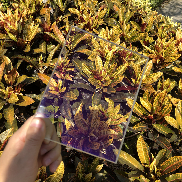 Display AR glass is highly transparent to reduce reflection of toughened glass panels