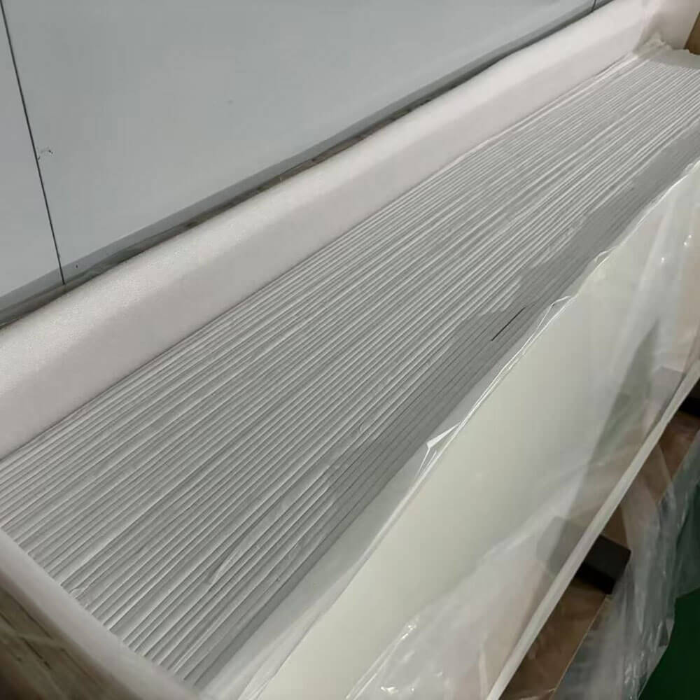 0.8mm 1.1mm Ultra Thin Ultra Transparent Chemical Strengthened Solar Glass